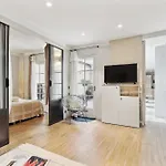 Apartment Near Place Des Vosges